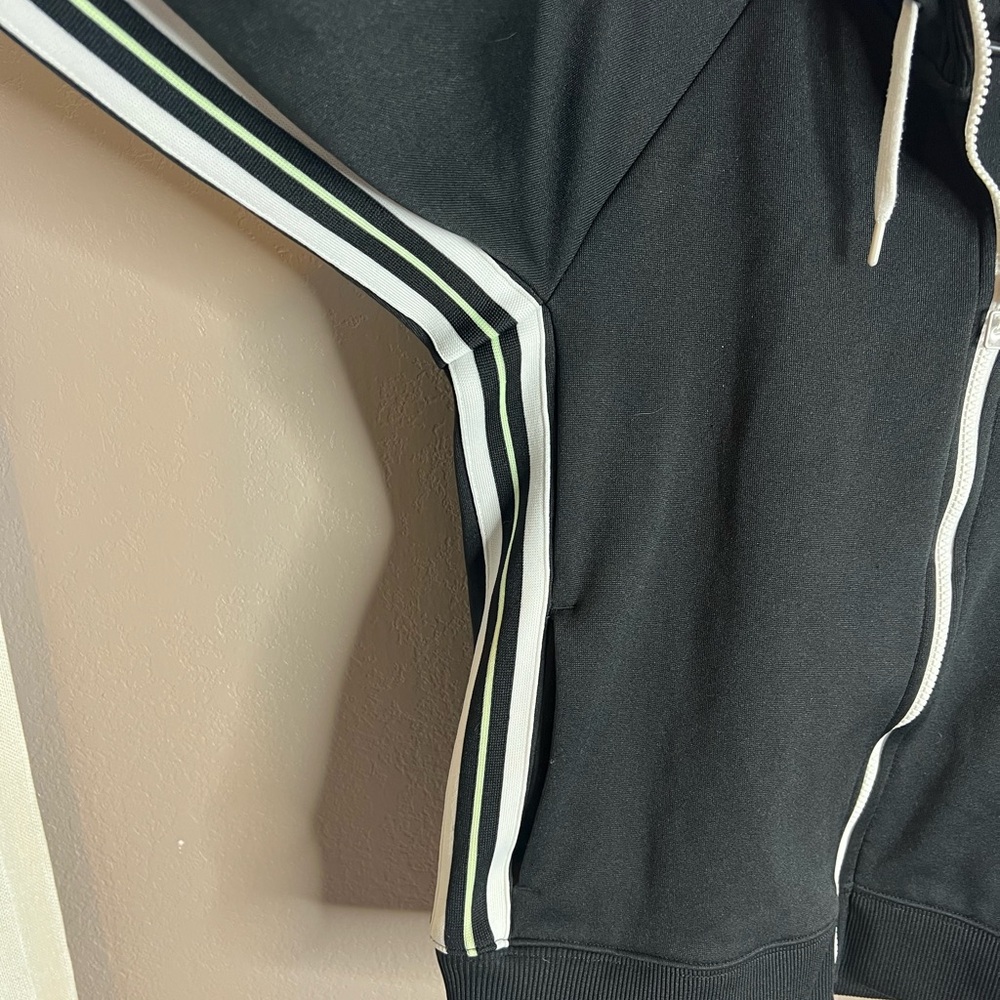 Nike Zip Up Sweatshirt - Picture 2 of 6